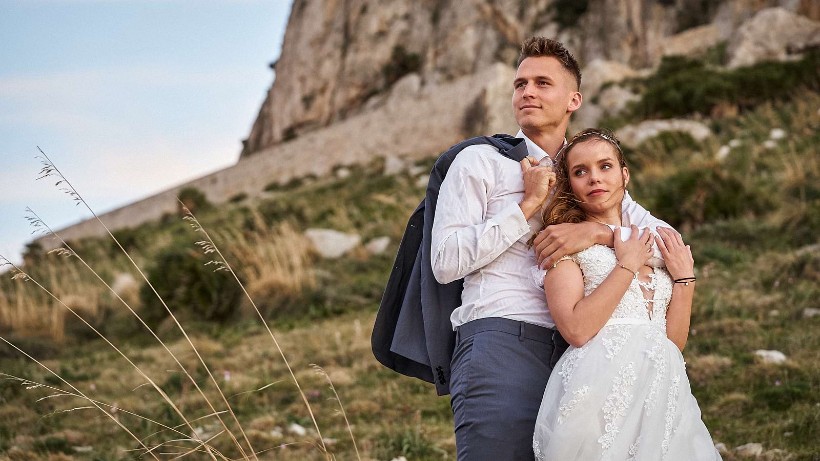 Jegyespár Palermo egyik sziklájánál