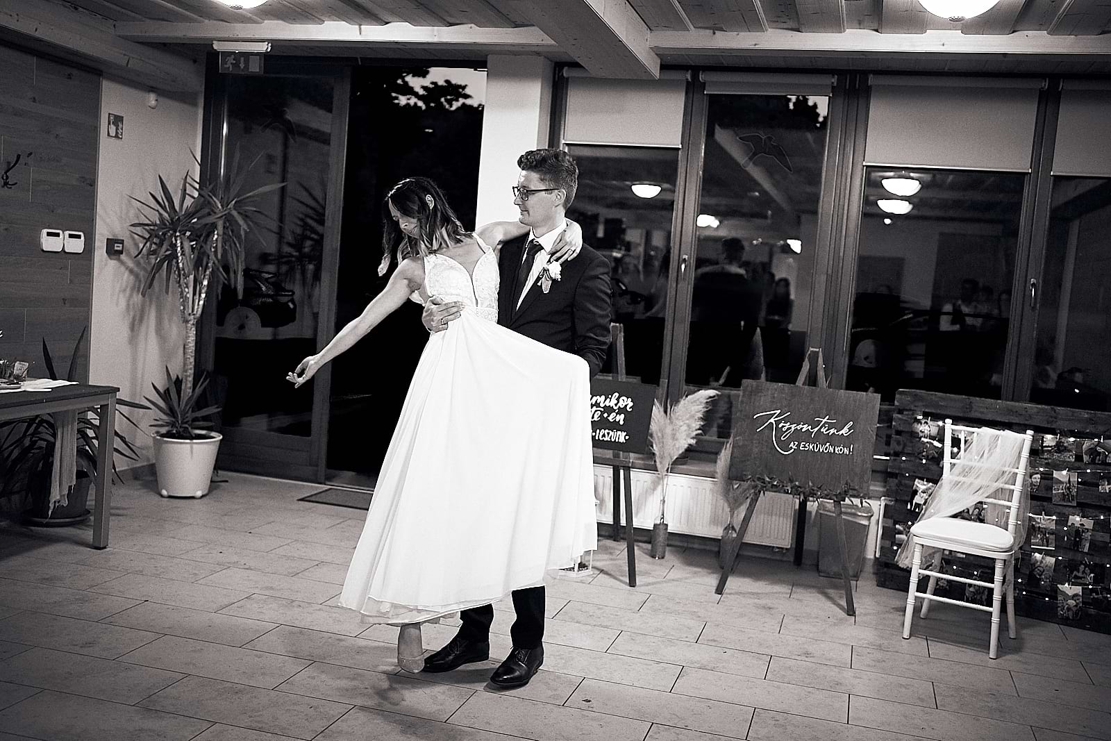 Orsi és Attila nyitótáncának vége