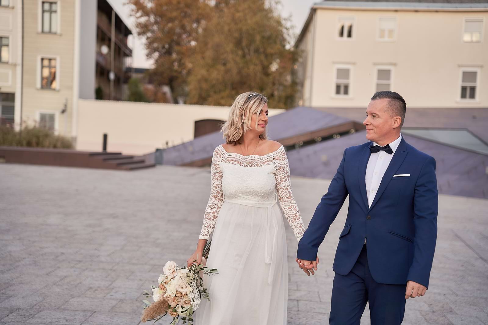 Timi és Miki a Dunakapu téren